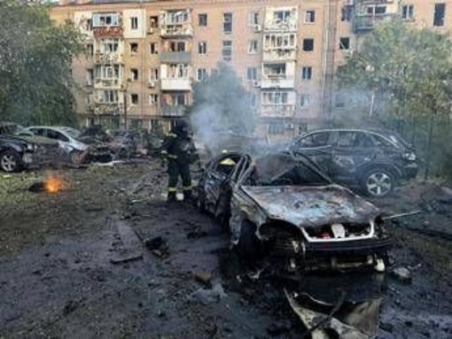 Guerra Ucraina-Russia, escalation di attacchi: morti e feriti a Zaporizhzhia e Belgorod Guerra Ucraina-Russia, escalation di attacchi: morti e feriti a Zaporizhzhia e Belgorod