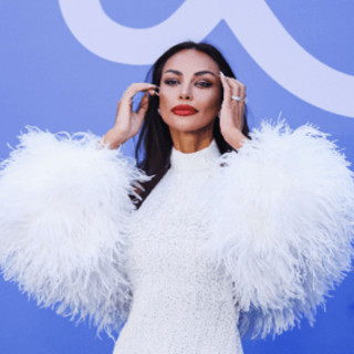 Madalina Ghenea a Roma in stile 'Dolce Vita', dai flash alla serata tra donne