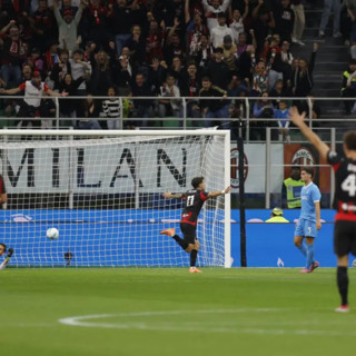 Il big match va al Milan, Napoli sconfitto 2-1