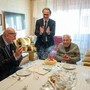 Crosetto e il caffè con il papà di Bonelli: "Ex combattente di 102 anni che ha fatto la storia d'Italia"
