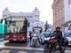 A Roma autobus sempre più 'ostaggi' delle auto, nel centro storico viaggiano anche a 1 km l'ora: lo studio A Roma autobus sempre più 'ostaggi' delle auto, nel centro storico viaggiano anche a 1 km l'ora: lo studio