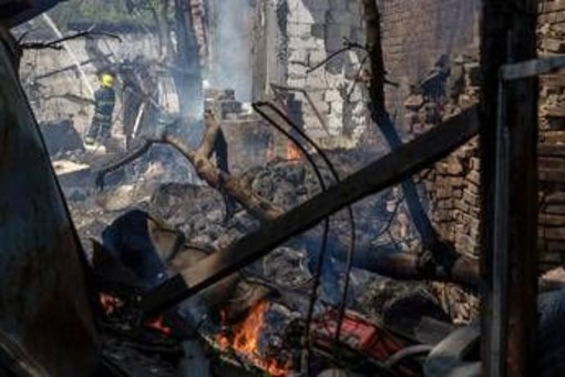 Ancora massicci raid russi sull'Ucraina, esplosioni da Kiev a Leopoli