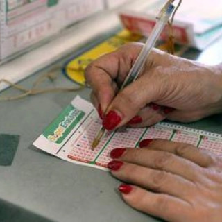 Superenalotto, oggi si gioca ma domani no: il nuovo calendario