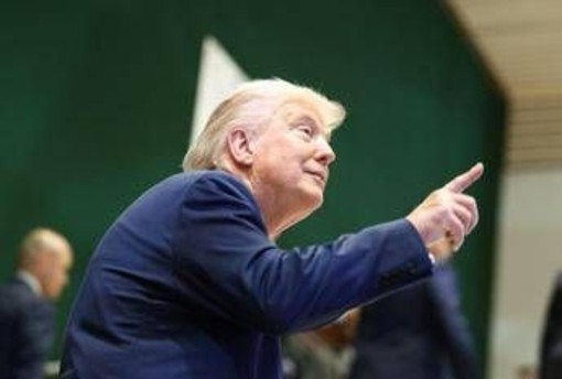 'Non più alleati ma fornitori': Cerra spiega l’America (e l'Italia) post-Davos 'Non più alleati ma fornitori': Cerra spiega l’America (e l'Italia) post-Davos