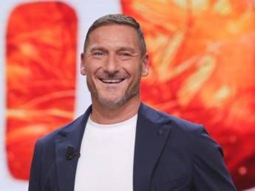 &quot;Non ci sono più gli americani di un tempo&quot;, ma nella foto c'è Totti