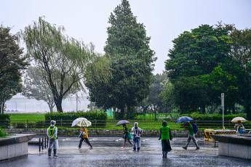 Giappone, allerta a Tokyo per tifone Dujuan: evacuazioni e voli cancellati Giappone, allerta a Tokyo per tifone Dujuan: evacuazioni e voli cancellati 