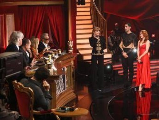 Magnini, l'ironia dopo lo scontro con la giuria a Ballando: "Uscirò per primo..." Magnini, l'ironia dopo lo scontro con la giuria a Ballando: "Uscirò per primo..."