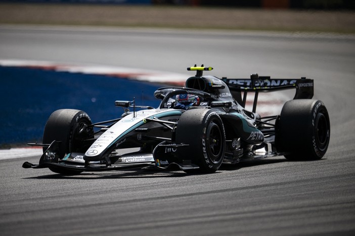 Antonelli vince la Sprint a Silverstone, seconda la Ferrari di Hamilton Antonelli vince la Sprint a Silverstone, seconda la Ferrari di Hamilton