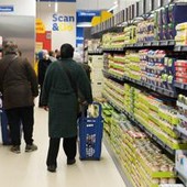Inflazione, caldo, sanità e bollette: le preoccupazioni degli italiani secondo Spin Factor