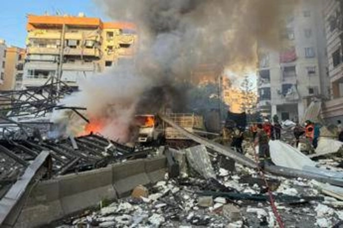 Israele bombarda edificio a Beirut: &quot;Ospitava strutture Hezbollah&quot;