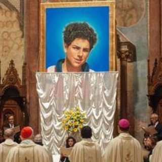 Le reliquie di Carlo Acutis messe all'asta sul web, la denuncia del vescovo di Assisi