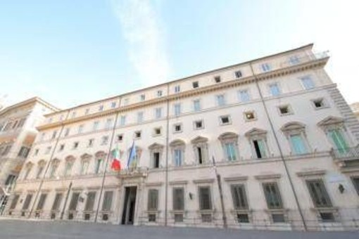 Iran, Palazzo Chigi: "Civili non possono pagare il prezzo delle colpe del regime" Iran, Palazzo Chigi: "Civili non possono pagare il prezzo delle colpe del regime"