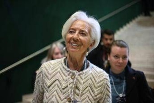 Bce, Lagarde smentisce le voci sulle dimissioni: "Resterò fino a fine mandato"