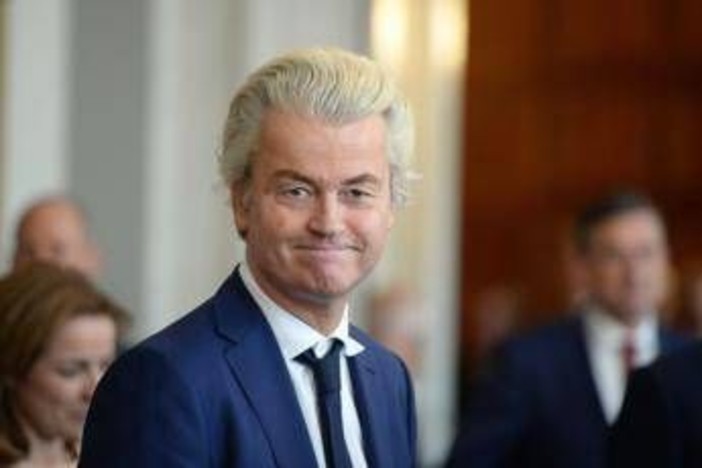 Elezioni in Olanda, si vota per ridisegnare governo: sfida per Wilders Elezioni in Olanda, si vota per ridisegnare governo: sfida per Wilders