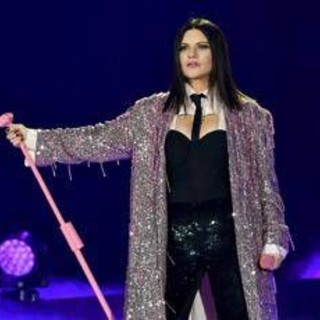 Milano Cortina 2026, Laura Pausini alla cerimonia di apertura delle Olimpiadi Invernali