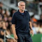 Roma, Mourinho: "Sono un avversario, ma vorrei abbracciare i tifosi" Roma, Mourinho: "Sono un avversario, ma vorrei abbracciare i tifosi"