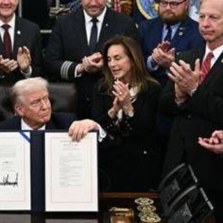 Trump firma la legge, finisce lo shutdown più lungo della storia