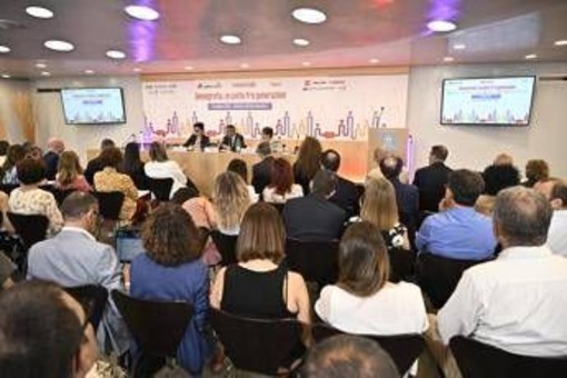Serve 'patto fra generazioni', confronto su crisi che preoccupa italiani