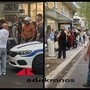 Paura vicino alla Sinagoga di Roma, una moto si schianta sulla pensilina del bus: ferita anziana