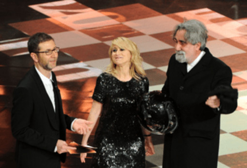 Vessicchio, il dolore di Fabio Fazio: "Sono sconvolto, persona meravigliosa" Vessicchio, il dolore di Fabio Fazio: "Sono sconvolto, persona meravigliosa"