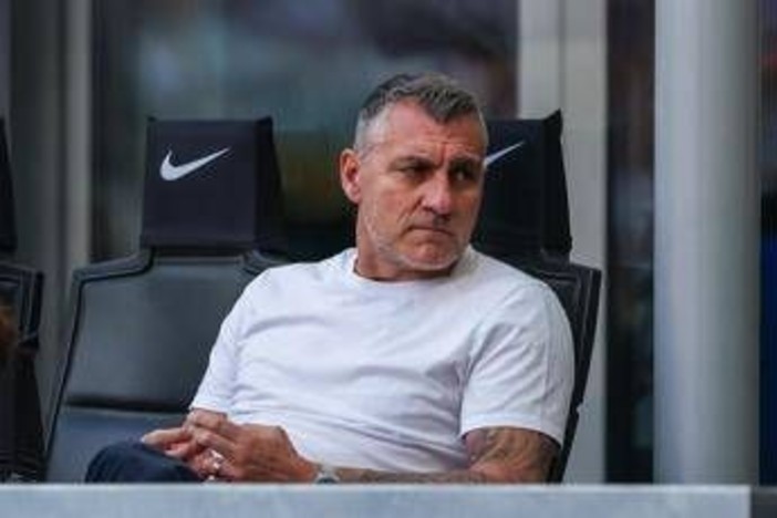 Christian Vieri si prepara al padel... tra manicure e palestra
