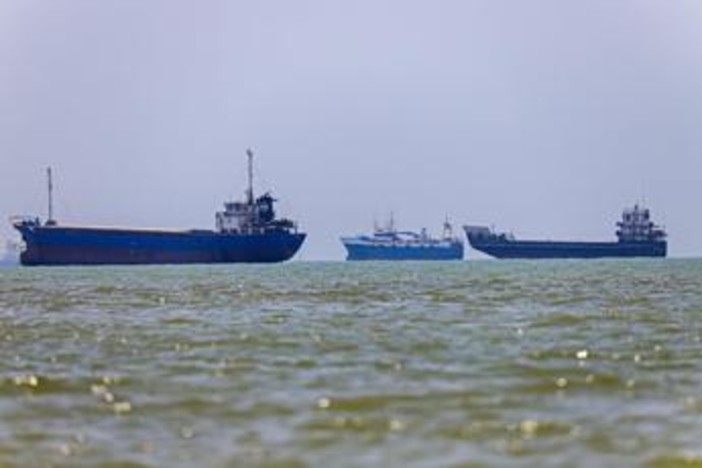 Iran, Onu evacua 11.000 marinai dallo Stretto di Hormuz - Diretta