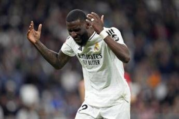 Barcellona-Real Madrid, follia Rudiger contro l'arbitro: rischia 12 giornate di squalifica