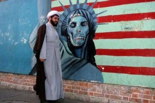 Attacco Usa all'Iran, le opzioni per la rappresaglia di Teheran: i piani anti-Trump