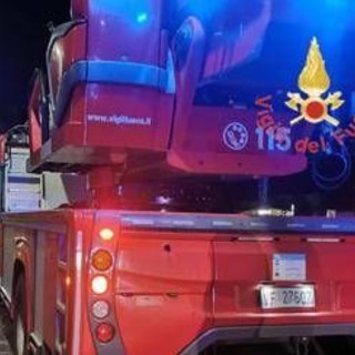 Roma, finisce con lo scooter contro guardrail: morto 56enne Roma, finisce con lo scooter contro guardrail: morto 56enne