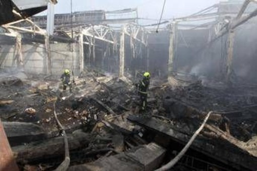 Ucraina ancora sotto attacco, droni russi su Dnipro. Ferrovie nel mirino di Mosca, la strategia Ucraina ancora sotto attacco, droni russi su Dnipro. Ferrovie nel mirino di Mosca, la strategia