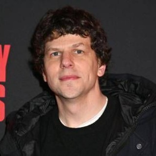 "Dono il rene a uno sconosciuto", la scelta di Jesse Eisenberg "Dono il rene a uno sconosciuto", la scelta di Jesse Eisenberg