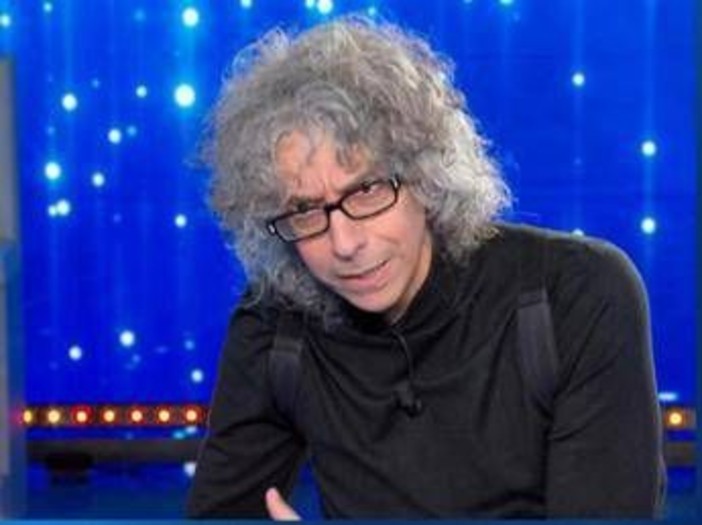 Domenica In, Giovanni Allevi e la malattia: "Il corpo soffre, l'anima brilla" Domenica In, Giovanni Allevi e la malattia: "Il corpo soffre, l'anima brilla"