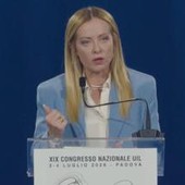 Meloni al congresso della Uil: "Salario giusto una vittoria di tutti i lavoratori" Meloni al congresso della Uil: "Salario giusto una vittoria di tutti i lavoratori"