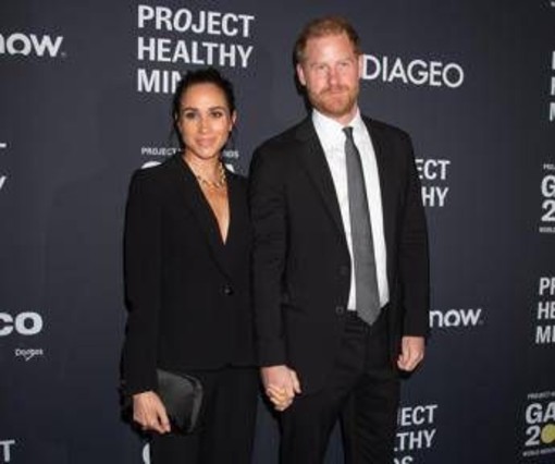 La beneficenza di Harry e Meghan prende una nuova strada e la scelta fa discutere