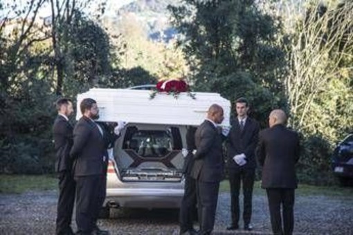 Femminicidio Pamela Genini, il parroco: &quot;Era un raggio di sole, sfigurata da egoismo e prepotenza&quot;