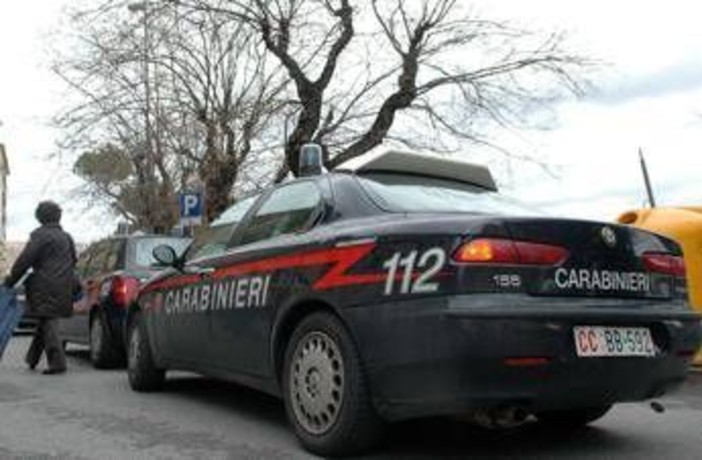 Sanremo, 13enne cosparge di benzina e dà fuoco a clochard Sanremo, 13enne cosparge di benzina e dà fuoco a clochard