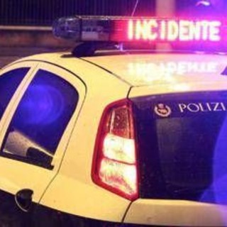 Roma, incidente fra taxi e scooter: un morto