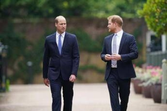 Harry atteso a Londra, Re Carlo valuta se incontrarlo ma William è contrario: &quot;Idea terribile&quot;