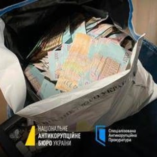 Appalti per l'energia, scandalo in Ucraina: coinvolti ministro ed ex socio Zelensky