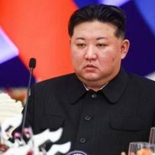 Kim manda i nordcoreani al mare, super-resort con piscine e scivoli