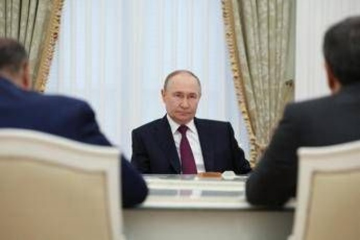 Putin condanna gli attacchi all'Iran: &quot;Atto di aggressione ingiustificato&quot;