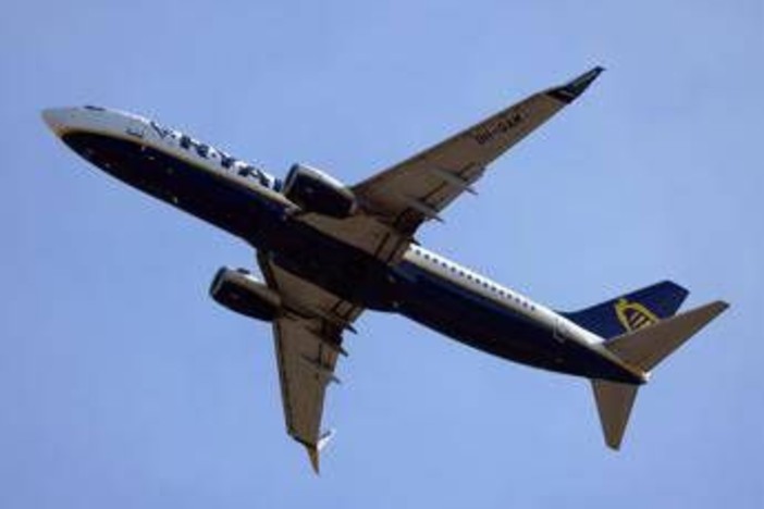Ryanair, da oggi stop ai biglietti cartacei: quali sono le nuove regole per l'imbarco Ryanair, da oggi stop ai biglietti cartacei: quali sono le nuove regole per l'imbarco