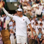 Sinner batte Shelton e vola in semifinale a Wimbledon