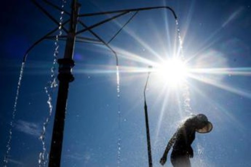 Caldo sempre più forte sull'Italia, oggi bollino arancione in tre città