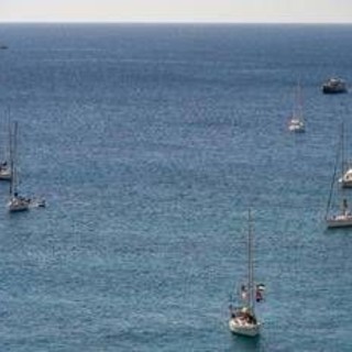 Flotilla si avvicina a Gaza. Meloni: &quot;Iniziativa irresponsabile&quot;. Israele: &quot;Consegnate gli aiuti&quot;