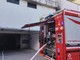 Roma, incendio in un box di via Vitellia: auto elettrica coinvolta, 6 intossicati Roma, incendio in un box di via Vitellia: auto elettrica coinvolta, 6 intossicati