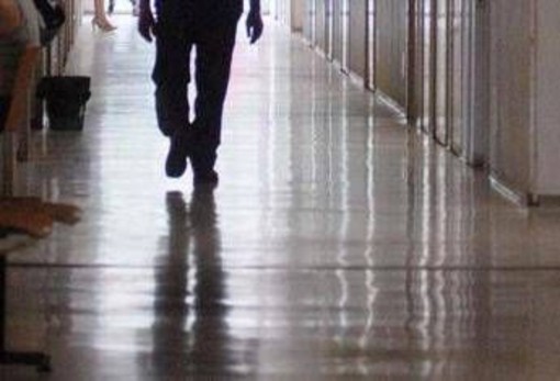 Focolaio di meningite a Napoli, l'ospedale smentisce i social: "E' falso"