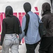 Burqa, hijab e chador: quali sono le differenze tra i veli Burqa, hijab e chador: quali sono le differenze tra i veli