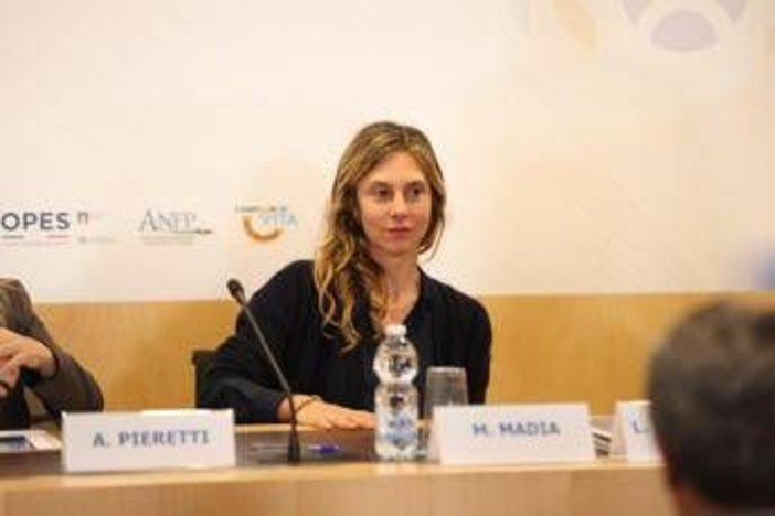 Bullismo, Madia: &quot;Rapporto giovani con smartphone sempre più prematuro e incontrollato&quot;