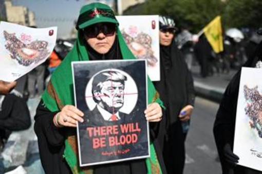 Iran, Israele avverte gli Usa: "C'è un nuovo piano per uccidere Trump" Iran, Israele avverte gli Usa: "C'è un nuovo piano per uccidere Trump"